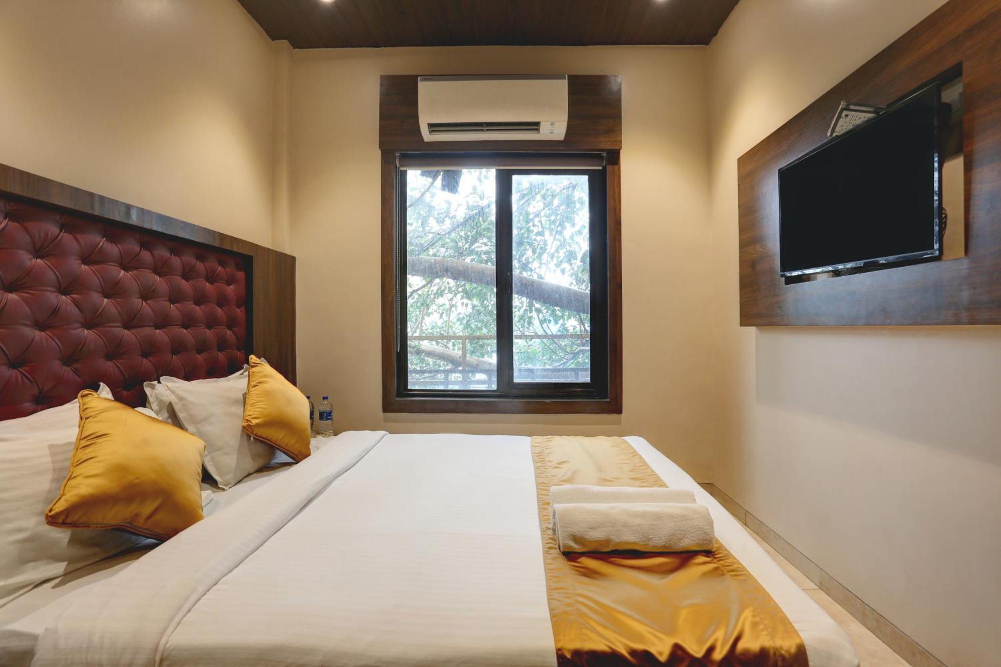 Hotel Sea Breeze Mumbai Exterior photo