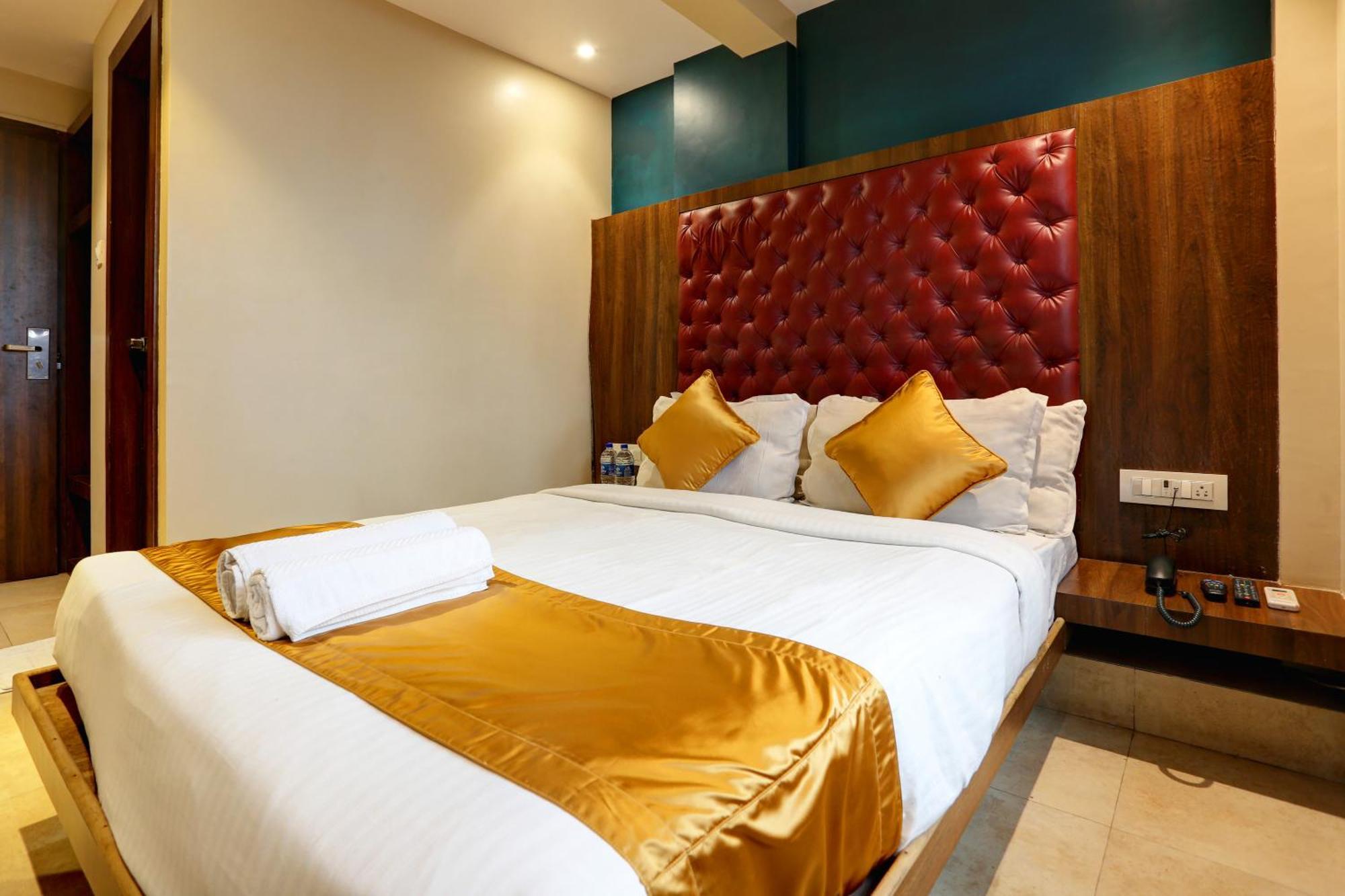 Hotel Sea Breeze Mumbai Exterior photo