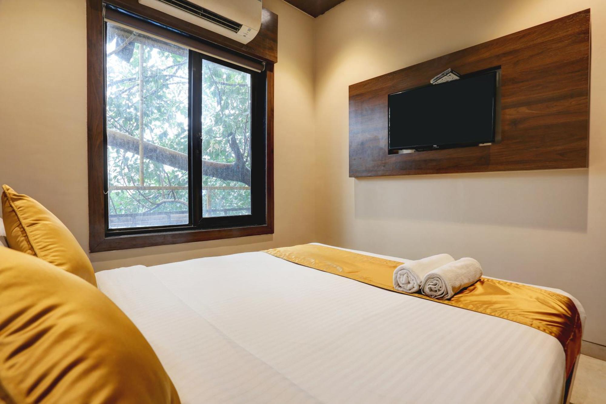 Hotel Sea Breeze Mumbai Exterior photo