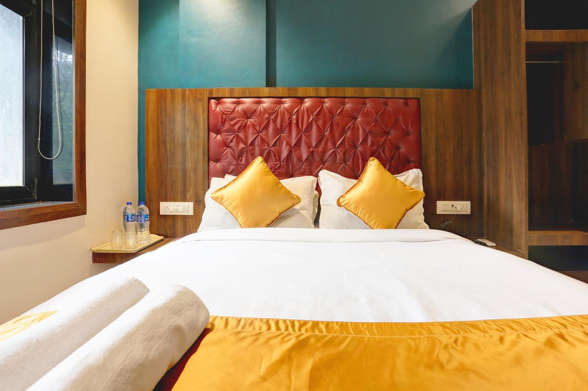 Hotel Sea Breeze Mumbai Exterior photo