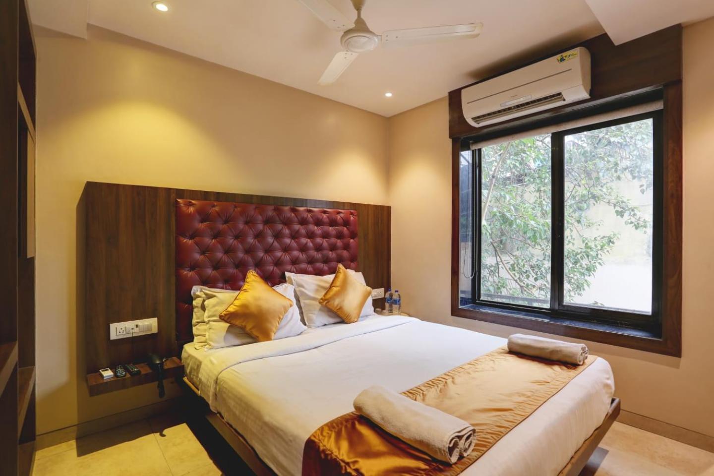 Hotel Sea Breeze Mumbai Exterior photo