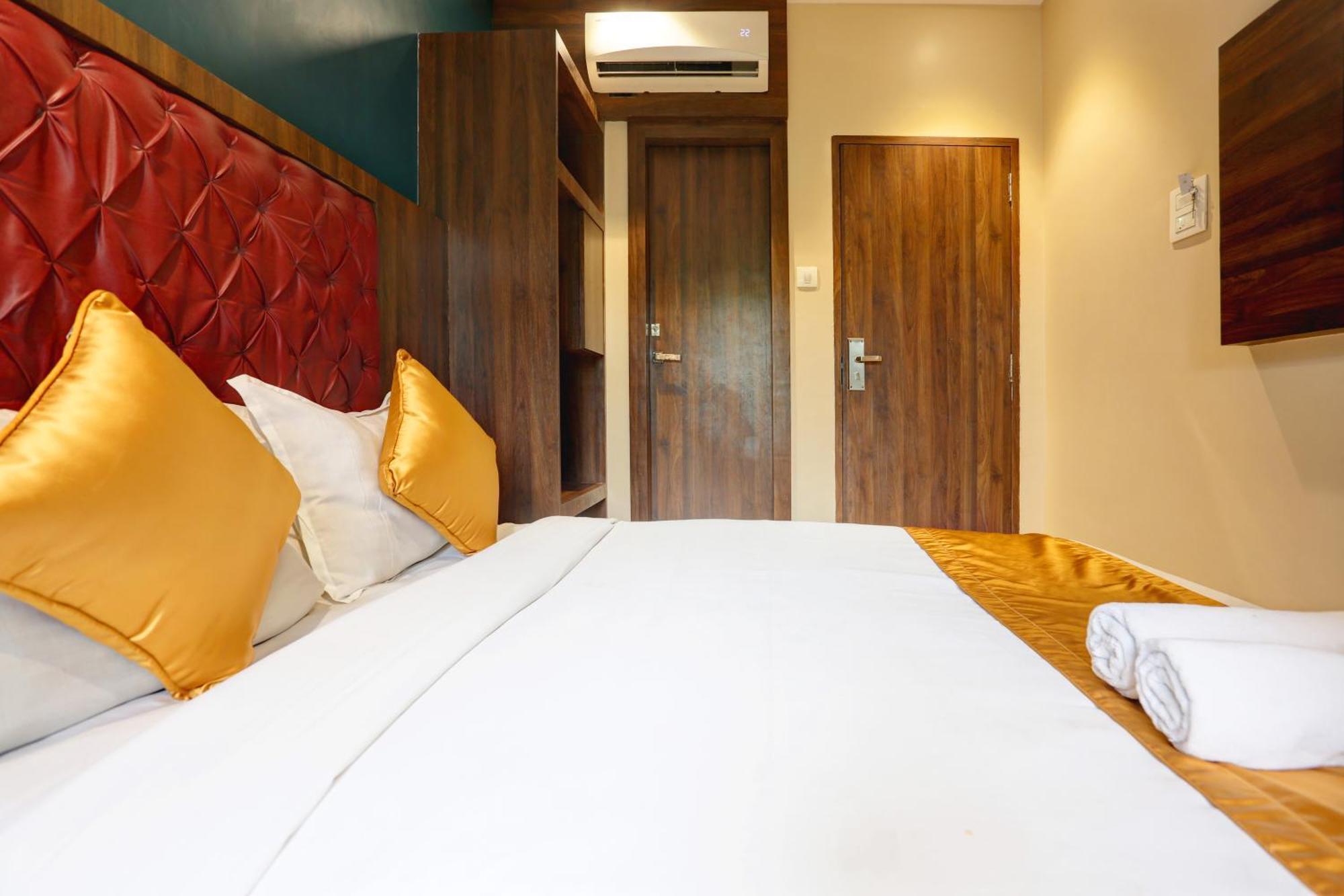 Hotel Sea Breeze Mumbai Exterior photo